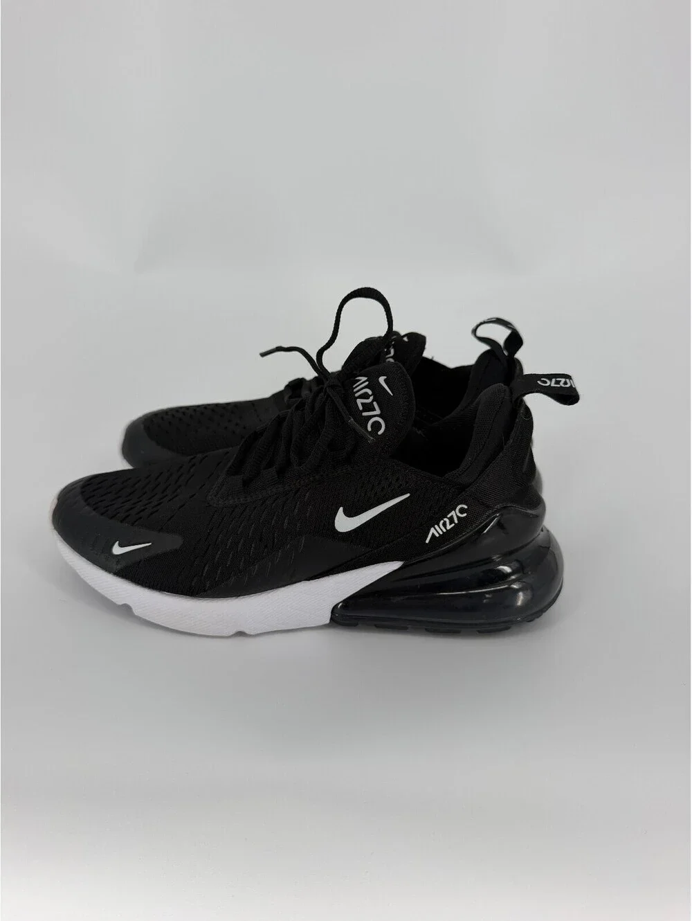 Nike Air Max 270 Black and White Women's Sneakers Size 8